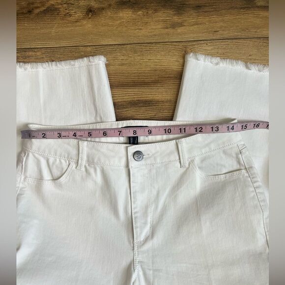 Susan Graver white denim wide leg ankle cropped frayed hem‎ jeans size 2 travel - Picture 5 of 10
